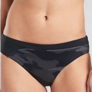 Athleta Freestyle Camo Bottom NWT SizeXL